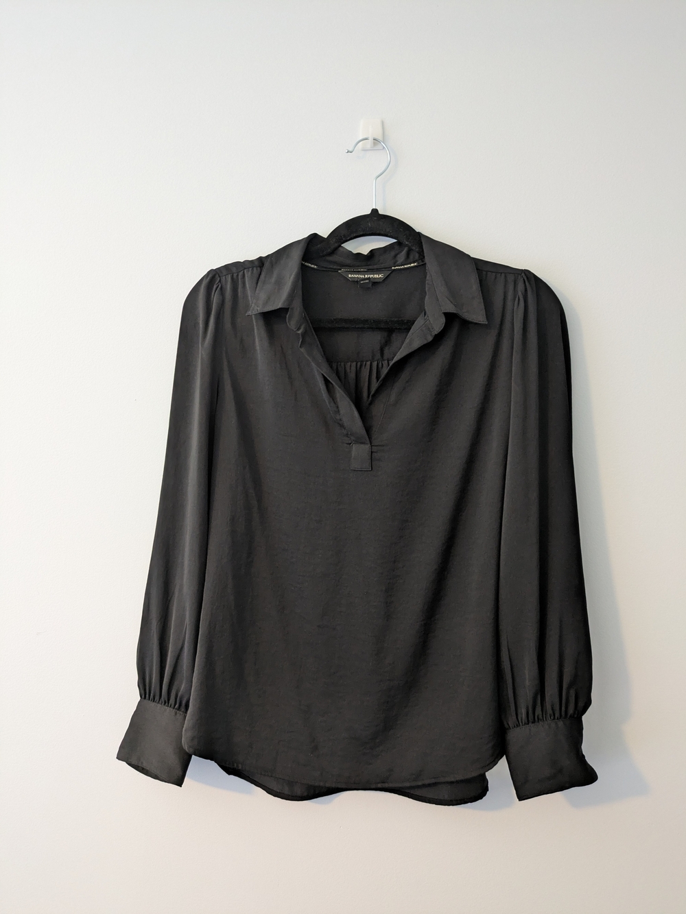 Banana Republic Black Long-Sleeve Collared Blouse